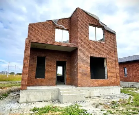 Дом, 140 м², 4 сот.