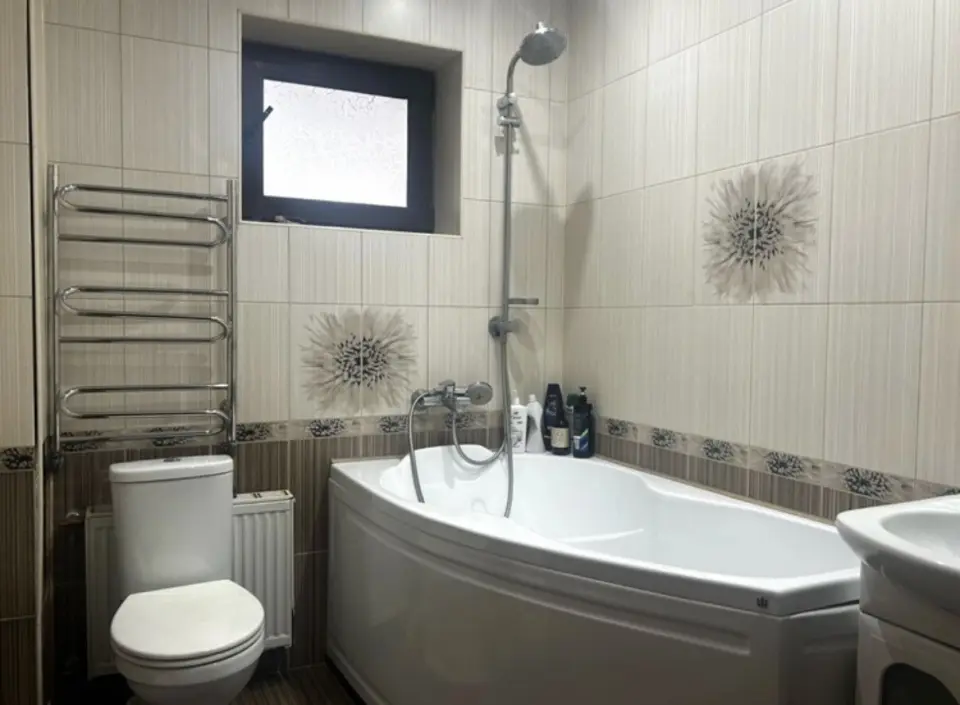 2-этажный дом, 187 м² на 4,8 сот. в Крымске