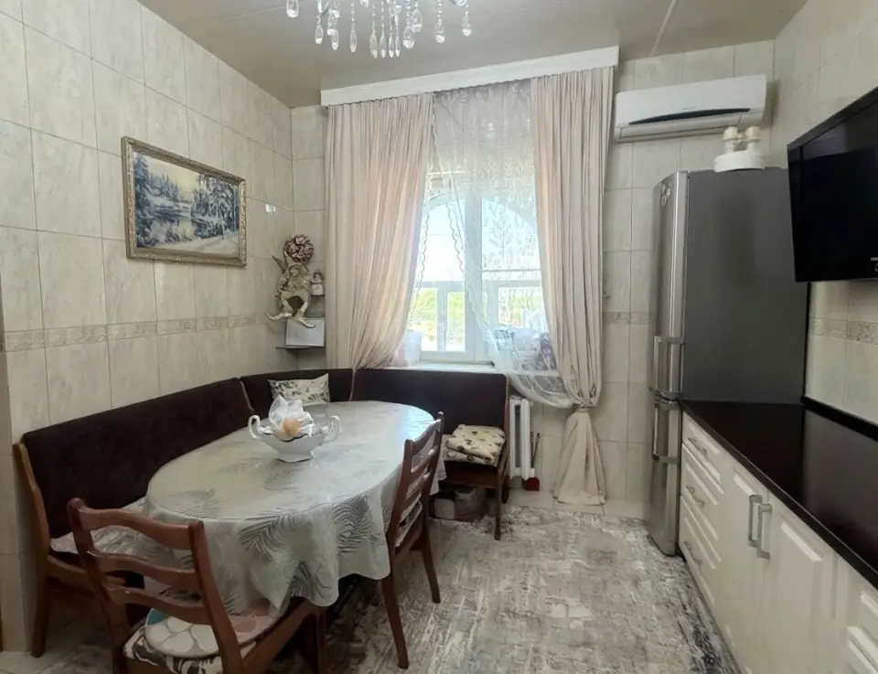 2-этажный дом, 250 м² на 6 сот. в Крымске