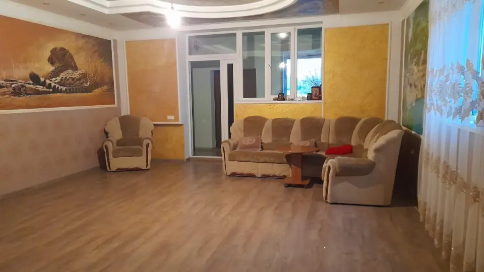 2-этажный дом, 400 м² на 5 сот. в Крымске