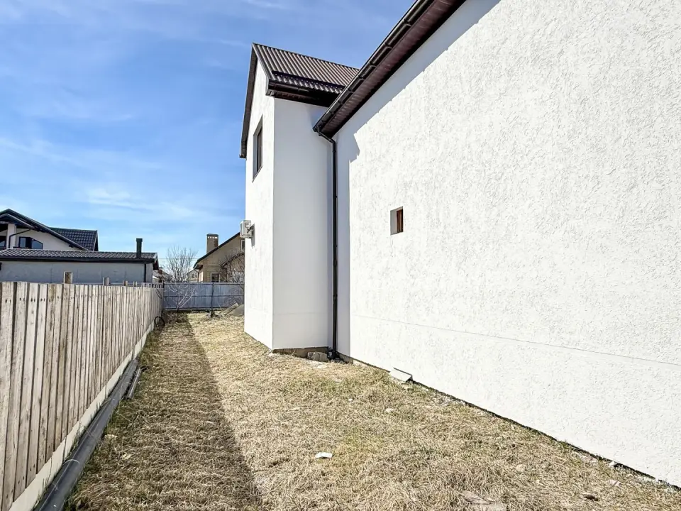2-этажный дом, 220 м² на 6 сот. в Крымске