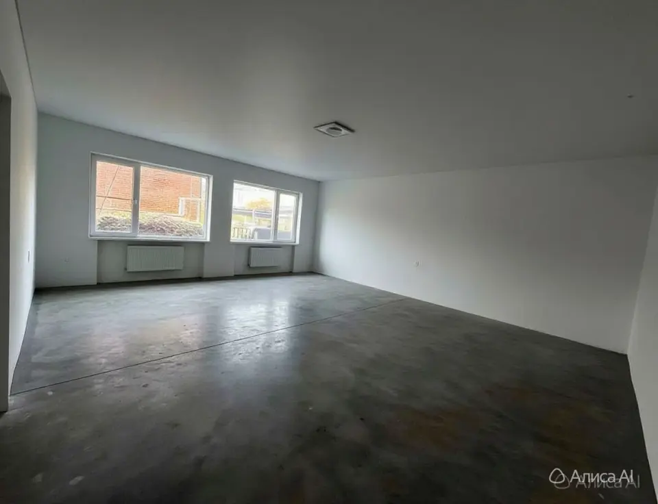 3-этажный дом, 400 м² на 9 сот. в Крымске