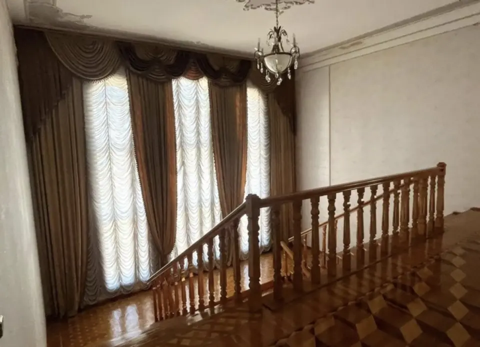 3-этажный дом, 748 м² на 15 сот. в Новоукраинский х.