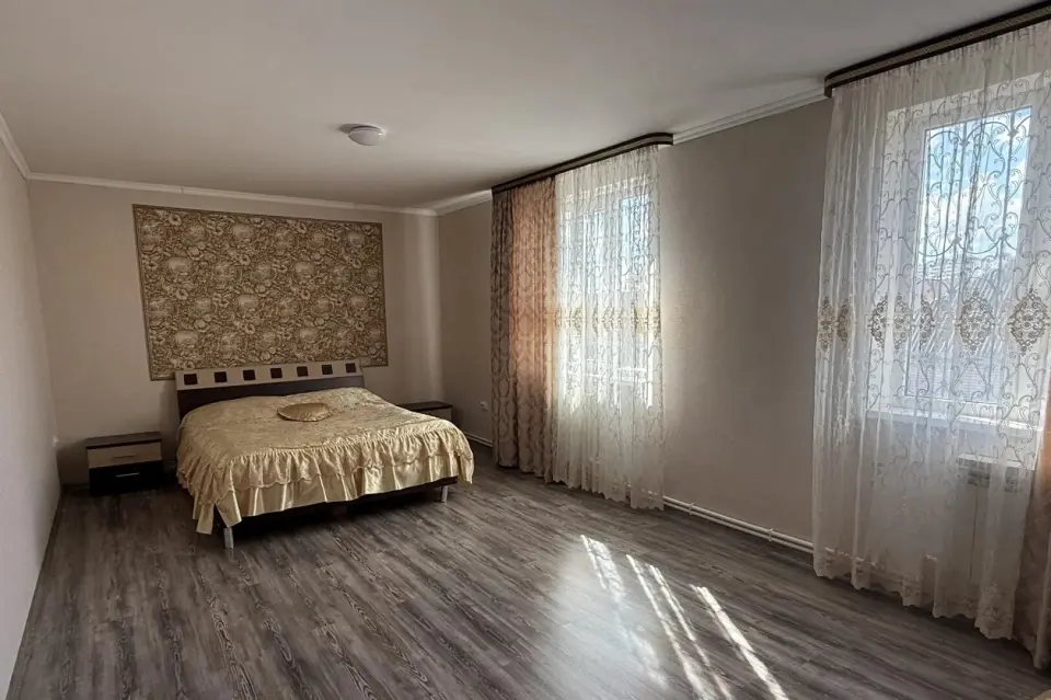 2-этажный дом, 342,5 м² на 8 сот. в Крымске