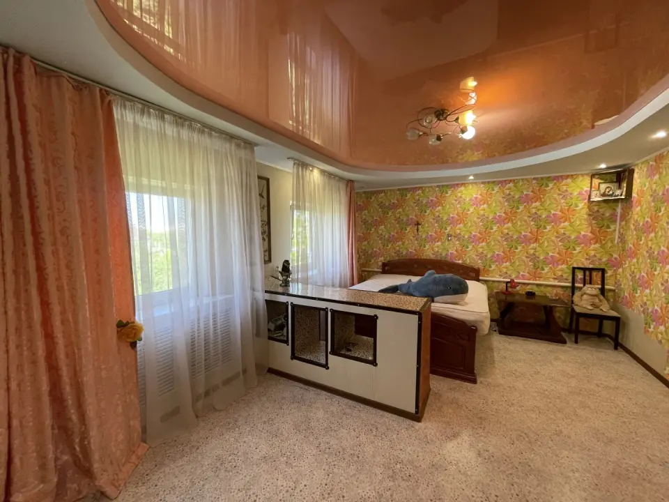 3-этажный дом, 196 м² на 7,6 сот. в Крымске