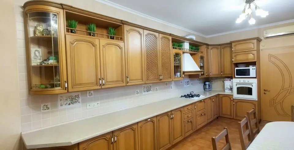 2-этажный дом, 408 м² на 6,5 сот. в Крымске