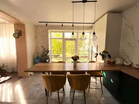 Дом, 237 м², 6,6 сот.