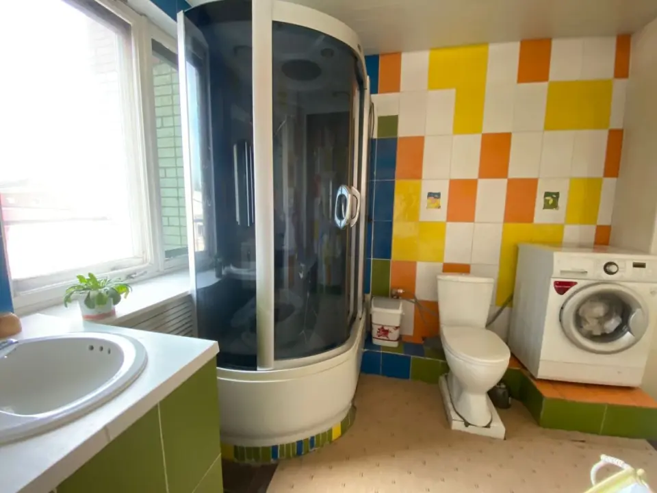 2-этажный дом, 400 м² на 5 сот. в Крымске
