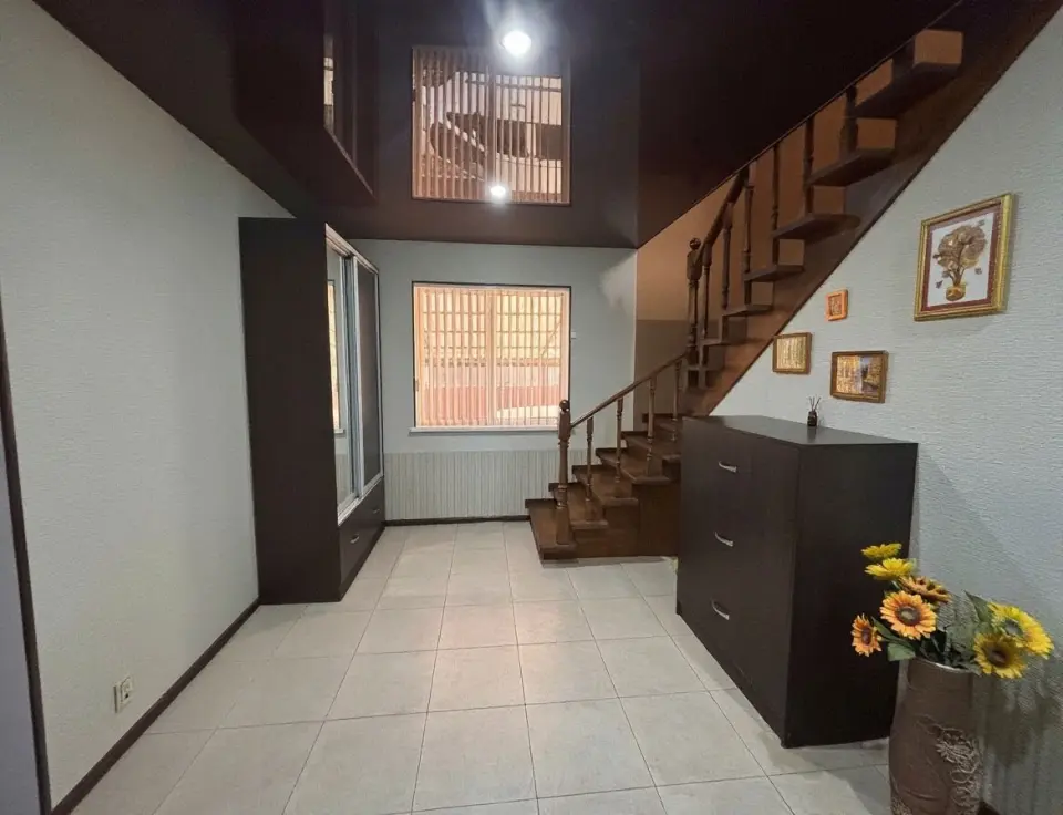 2-этажный дом, 184,9 м² на 6 сот. в Крымске