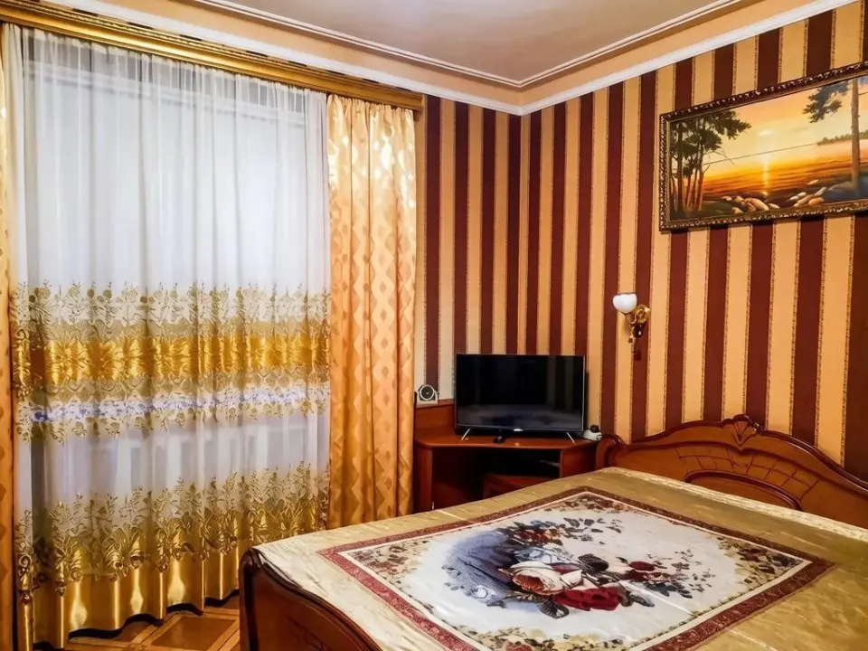 2-этажный дом, 251 м² на 5,1 сот. в Крымске