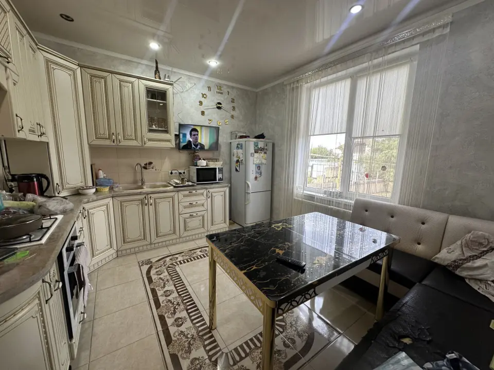 2-этажный дом, 248,3 м² на 13,4 сот. в Крымске