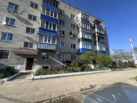 3-комн. квартира, 62 м², 2/5 этаж