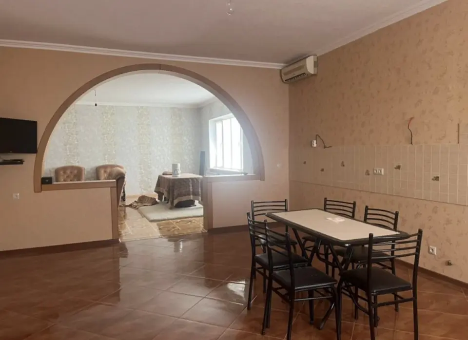 2-этажный дом, 363 м² на 20 сот. в Новоукраинский х.