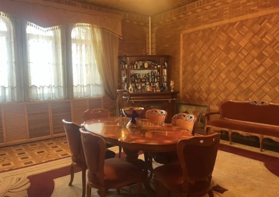 3-этажный дом, 748 м² на 15 сот. в Новоукраинский х.