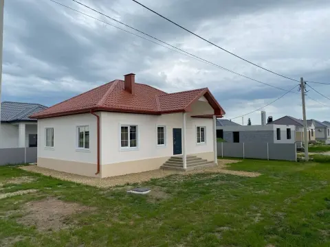 Дом, 107 м², 4 сот.