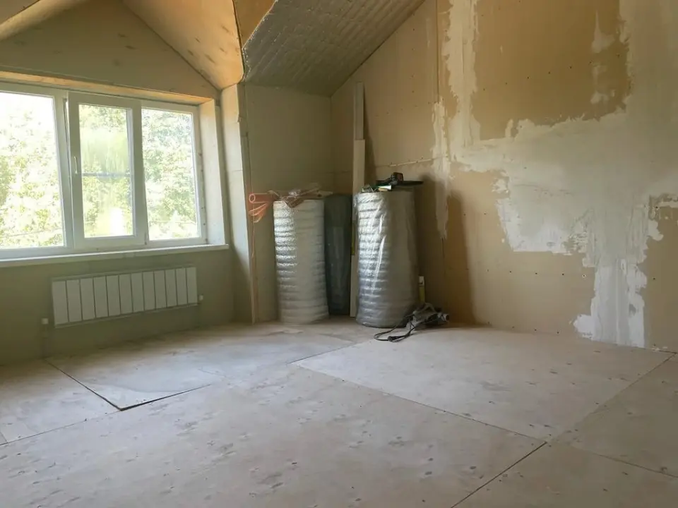 3-этажный дом, 230 м² на 10 сот. в Крымске