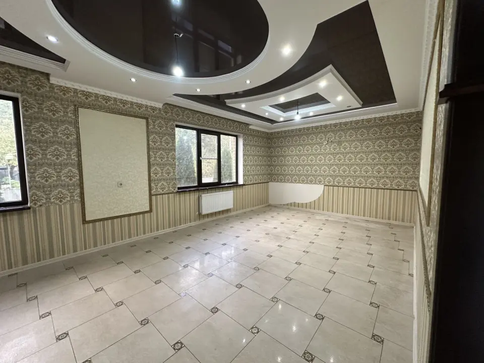 2-этажный дом, 200 м² на 11 сот. в Нижнебаканская ст-це