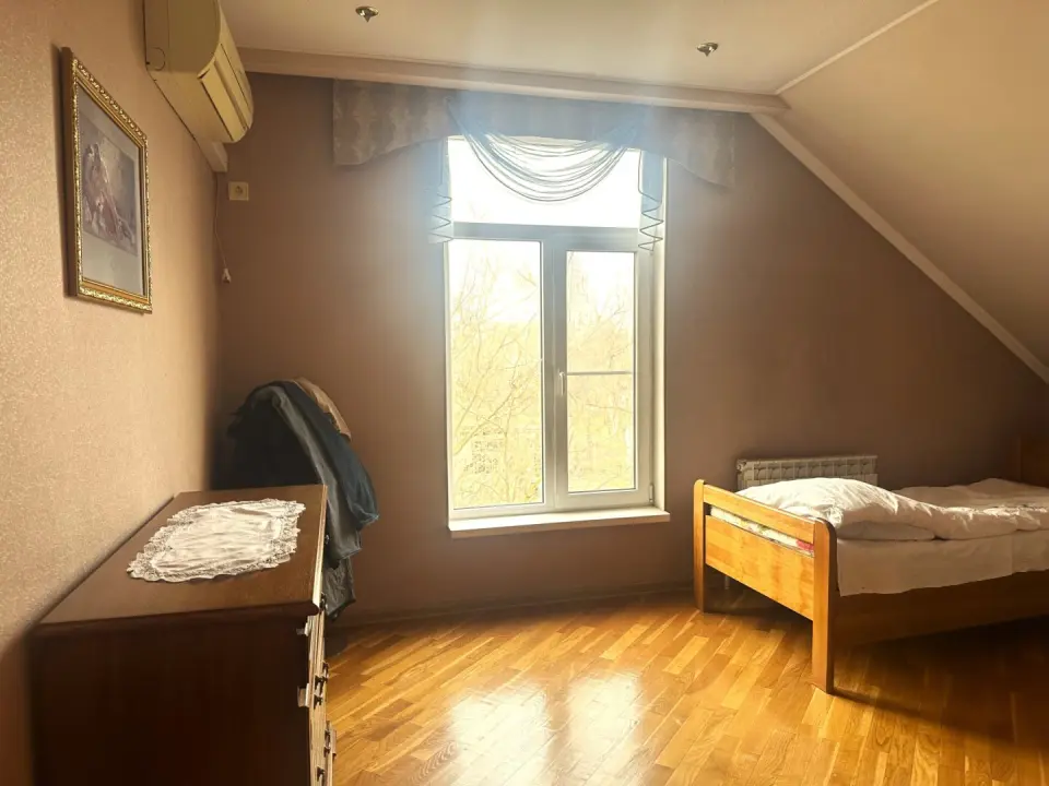 2-этажный дом, 330 м² на 9 сот. в Крымске