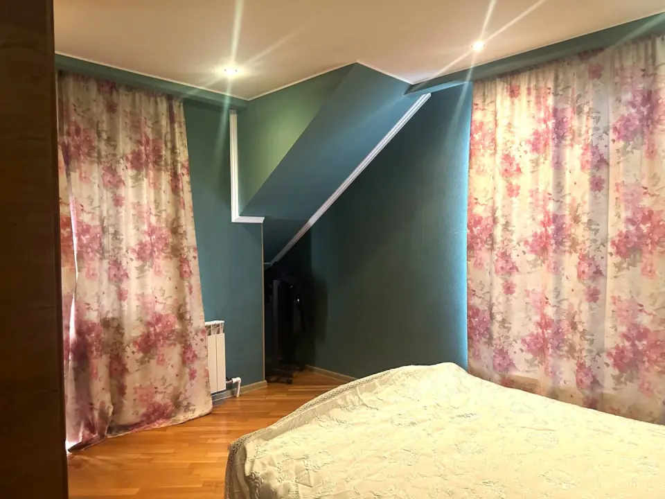 2-этажный дом, 330 м² на 9 сот. в Крымске