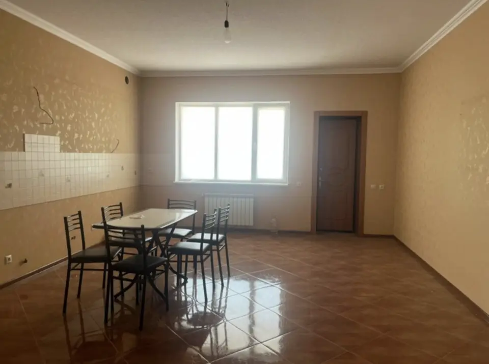 2-этажный дом, 363 м² на 20 сот. в Новоукраинский х.