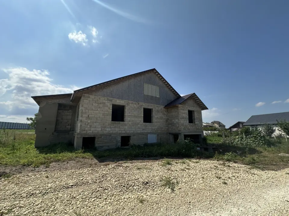 2-этажный дом, 200 м² на 6 сот. в Варениковская ст-це