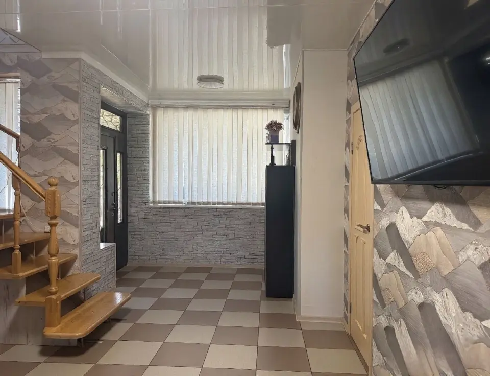 2-этажный дом, 168 м² на 5 сот. в Крымске